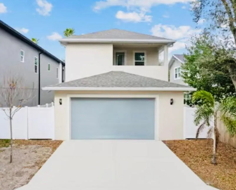 Villa Spacious Modern 5-Bedroom House, Close To Downtown Tampa