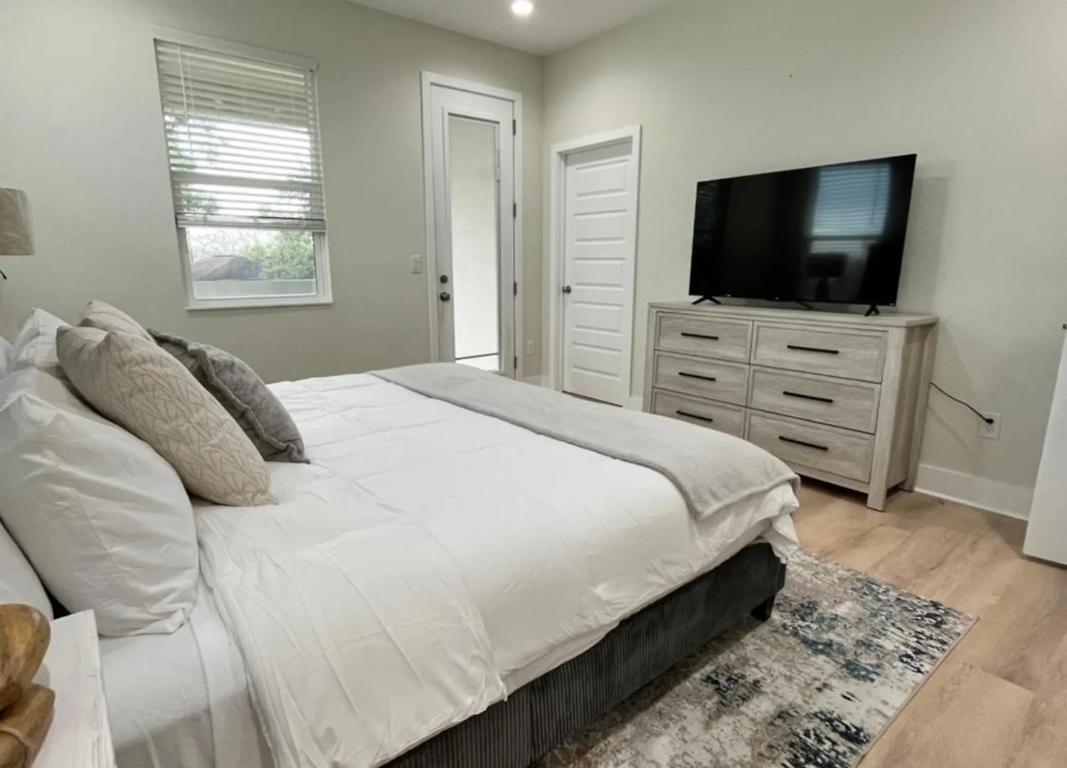 Villa Spacious Modern 5-Bedroom House, Close To Downtown Tampa