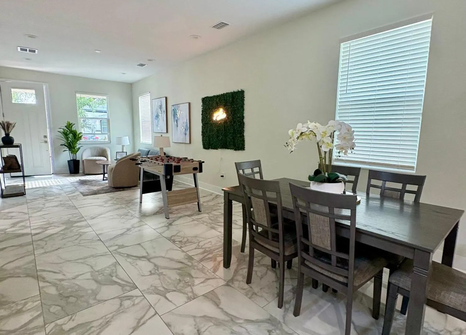 Villa Spacious Modern 5-Bedroom House, Close To Downtown Tampa USA